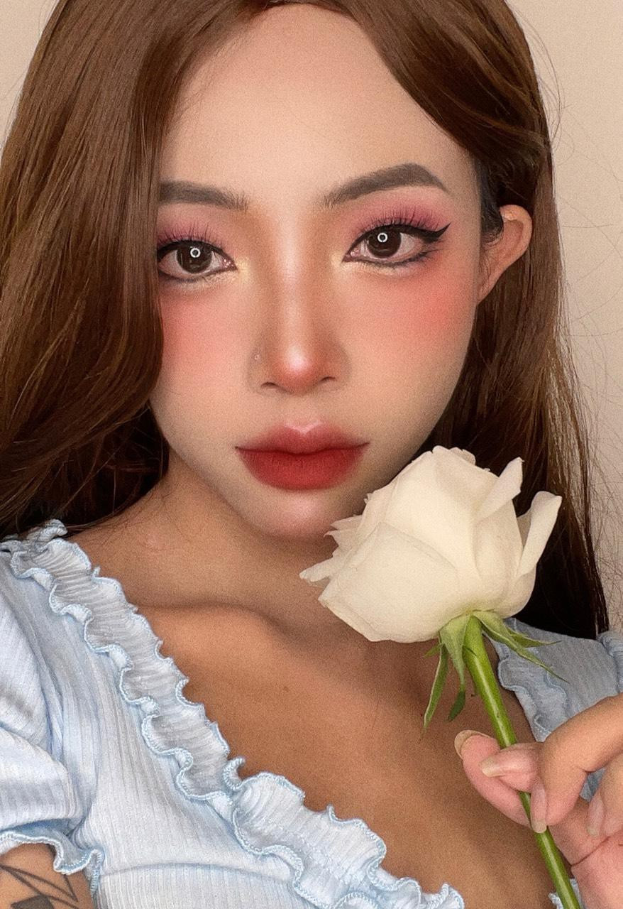 Không chỉ xâm chiếm Youtube, hot girl Foxie còn lấn sân sang mảng Tiktok và nhận về vô vàn sự yêu quý của các fan. Chỉnh bởi động lực này, cô nàng mỗi ngày đều chăm chỉ đăng tải từ một đến hai clip lên MXH được nhiều bạn trẻ sử dụng.