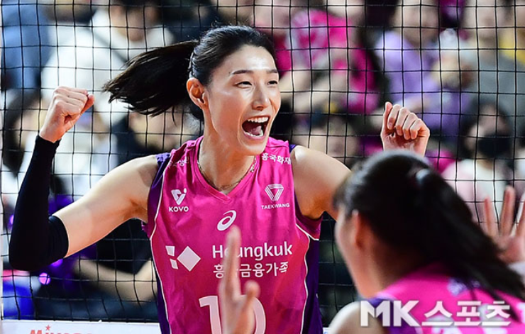 Đối với NHM việc giải nghệ là một quyết định gây tiếc nuối, nhưng với Kim Yeon Koung, đây là lúc cô khép lại một chương huy hoàng và bắt đầu hành trình mới trong cuộc đời.