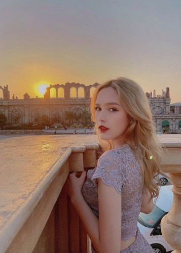 Xoài Non cho rằng bản thân mình cũng đã tốn công tốn sức để mua được đồ đem về còn netizen lại không chịu đi mua mà đòi có thì chẳng đâu ra cả.