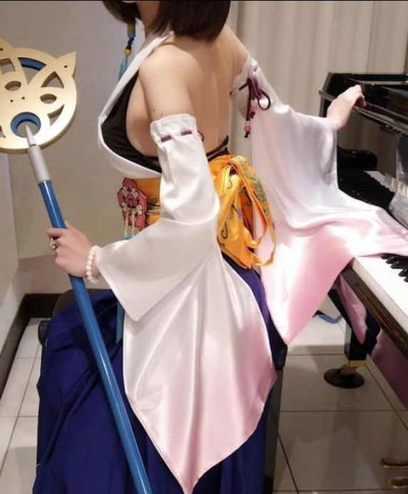 Thumbnail của nhiều video của Pan Piano dần trở nên vô cùng nóng bỏng, chứa những hình ảnh có tính khoe da thịt. Kết hợp với cách giật tít gây sốc thì các video của cô thu hút lượt xem rất nhanh. Người xem tại Nhật Bản đã bắt đầu quan tâm và phản ứng với điều này.