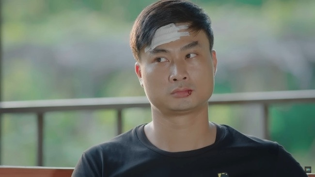 Bên cạnh câu nói trên, hàng loạt câu thoại vui vẻ hài hước khác của nhân vật này cũng khiến khắp cõi mạng rầm rộ.