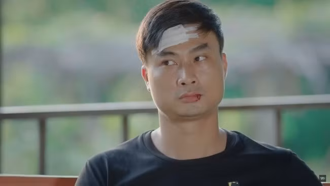 Bên cạnh câu nói trên, hàng loạt câu thoại vui vẻ hài hước khác của nhân vật này cũng khiến khắp cõi mạng rầm rộ.