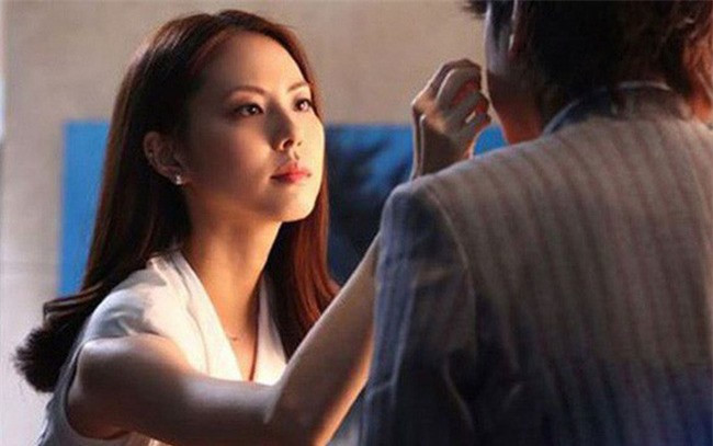 Chong co con rieng, vo khong danh ghen ma con hanh dong soc