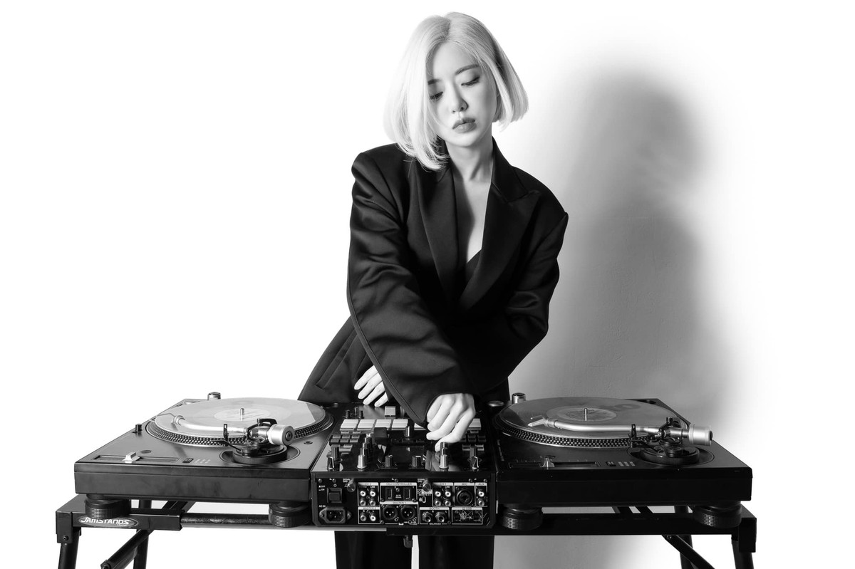 Sắc vóc ấn tượng của nữ DJ 8X Hàn Quốc.