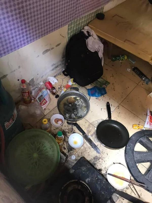 Đây không phải trường hợp đầu tiên bị lên án vì lối sống bừa bộn bẩn thỉu. Trước đó, đã có rất nhiều “bãi chiến trường” bị bóc mẽ trên mạng xã hội khiến nhiều người phải lắc đầu ngao ngán.