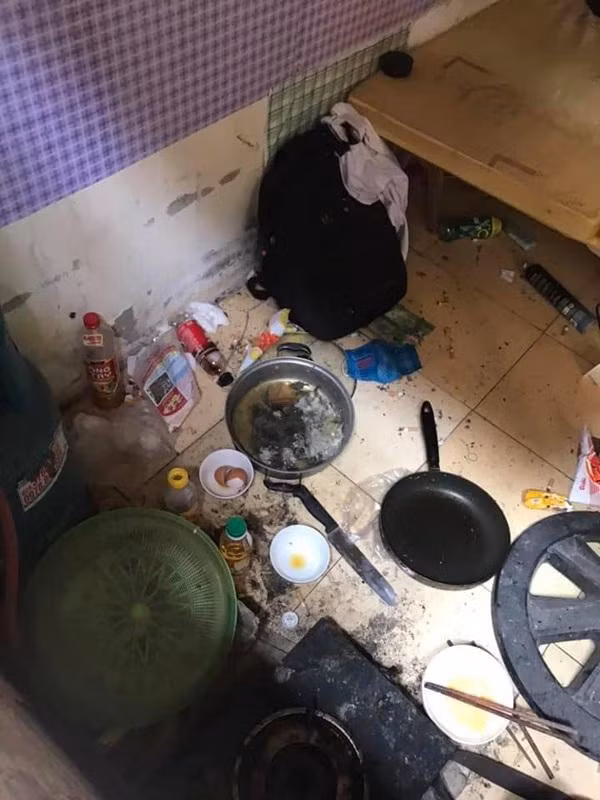 Đây không phải trường hợp đầu tiên bị lên án vì lối sống bừa bộn bẩn thỉu. Trước đó, đã có rất nhiều “bãi chiến trường” bị bóc mẽ trên mạng xã hội khiến nhiều người phải lắc đầu ngao ngán.