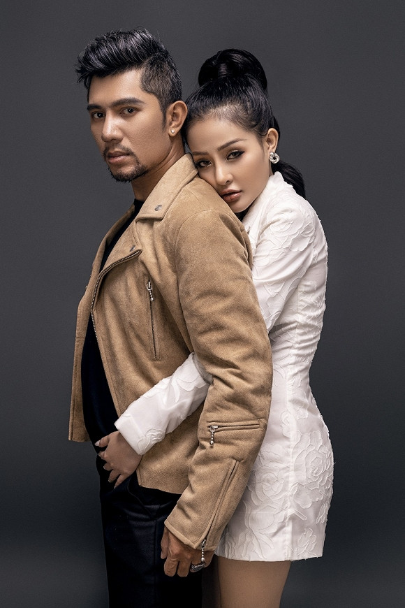 Status Lương Bằng Quang thừa nhận mình và Ngân 98 là cặp đôi thị phi