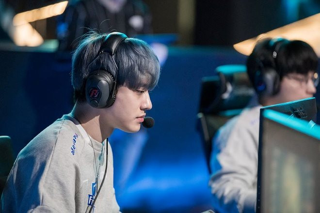 Tháng 11/2019, sau 5 năm gắn bó với Team WE, Mystic đã quyết định trở về quê nhà để gia nhập đội Afreeca Freecs. Điều này khiến cho fans xứ Trung không khỏi tiếc nuối.