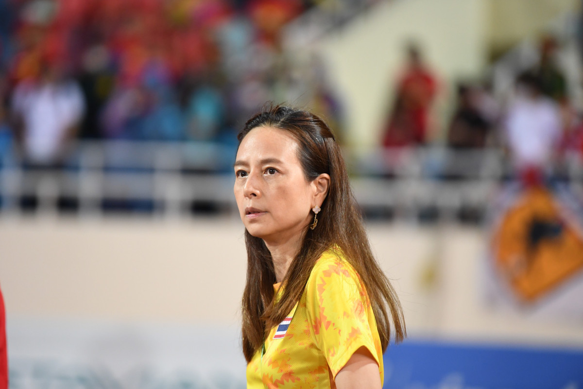 Với một lãnh đạo đoàn, lại đam mê bóng đá như Madam Pang rõ ràng là trận chung kết bóng đá nam SEA Games 31 vừa qua quả là cơn ác mộng trong những năm tháng làm lãnh đạo đoàn bóng đá Thái Lan.