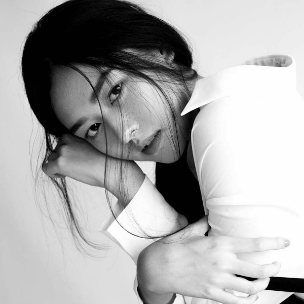 Nàng tiểu thư RMIT cho hay, phụ nữ trong quá trình mang thai, nếu lên cân quá nhiều và nhanh sẽ khiến da bụng bị rạn. Trong khi đó, sau sinh vì thức khuya chăm sóc em bé nên da sạm màu, thiếu sức sống...