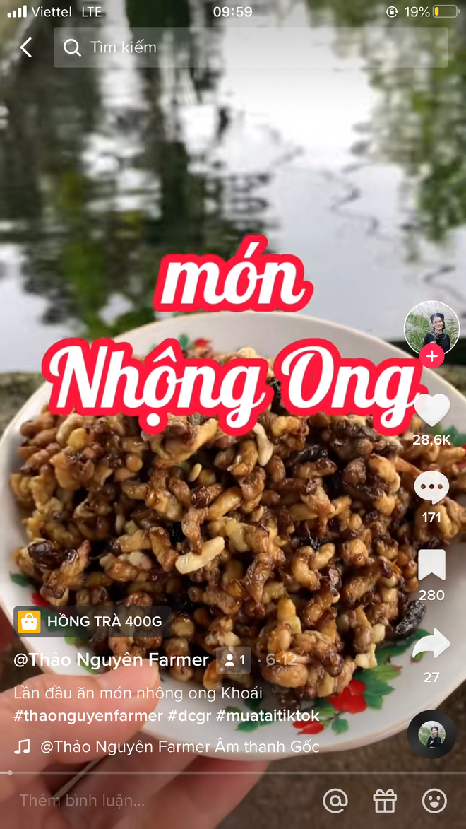 Dẫu vậy những video đơn giản, gần gũi và giọng nói dễ chịu, nhiều clip của Hoài Thương vẫn lọt xu hướng, nhận về nhiều phản hồi tích cực từ dân mạng.