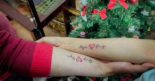 Thời điểm đó, anh chàng nhận được rất nhiều lời chúc mừng từ bạn bè, người thân thiết. Tuy nhiên sau đó, Phạm Hà Duy cũng rất kín tiếng và không chia sẻ thêm về chuyện tình yêu của mình.