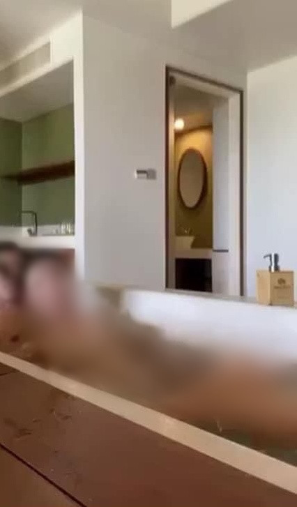 Hình ảnh đoạn video clip được cho là của V.T.A.T và bạn trai.