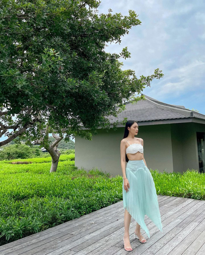 Có người trầm trồ vì vẻ ngoài xinh xắn, dễ thương của Dương Thu Thảo và có người lại mạnh dạn ứng tuyển vị trí bạn trai tương lai mà gái xinh đang tìm.