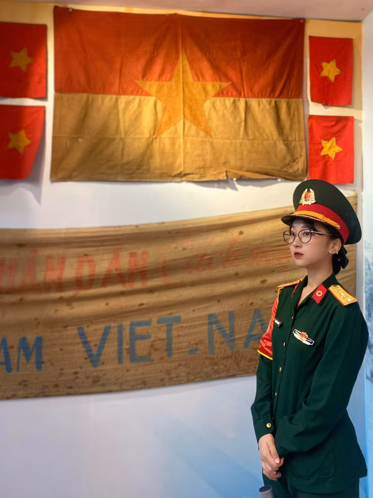 Tốt nghiệp đại học, đến năm 2024, Thu Quỳnh đề đạt nguyện vọng này với gia đình và được ủng hộ viết đơn tự nguyện tham gia nghĩa vụ quân sự. Đến nay, cô đã đi nghĩa vụ năm thứ hai và muốn phục vụ trong quân đội lâu dài.