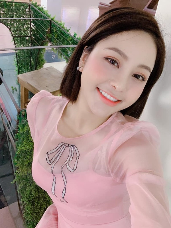 Những hình ảnh mới đây của Trâm Anh nhận về vô vàn những lời khen từ CĐM.