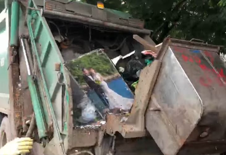 Yêu thương một đời, hạnh phúc có nhau cuối cùng nỡ nào lại ném vào sọt rác.