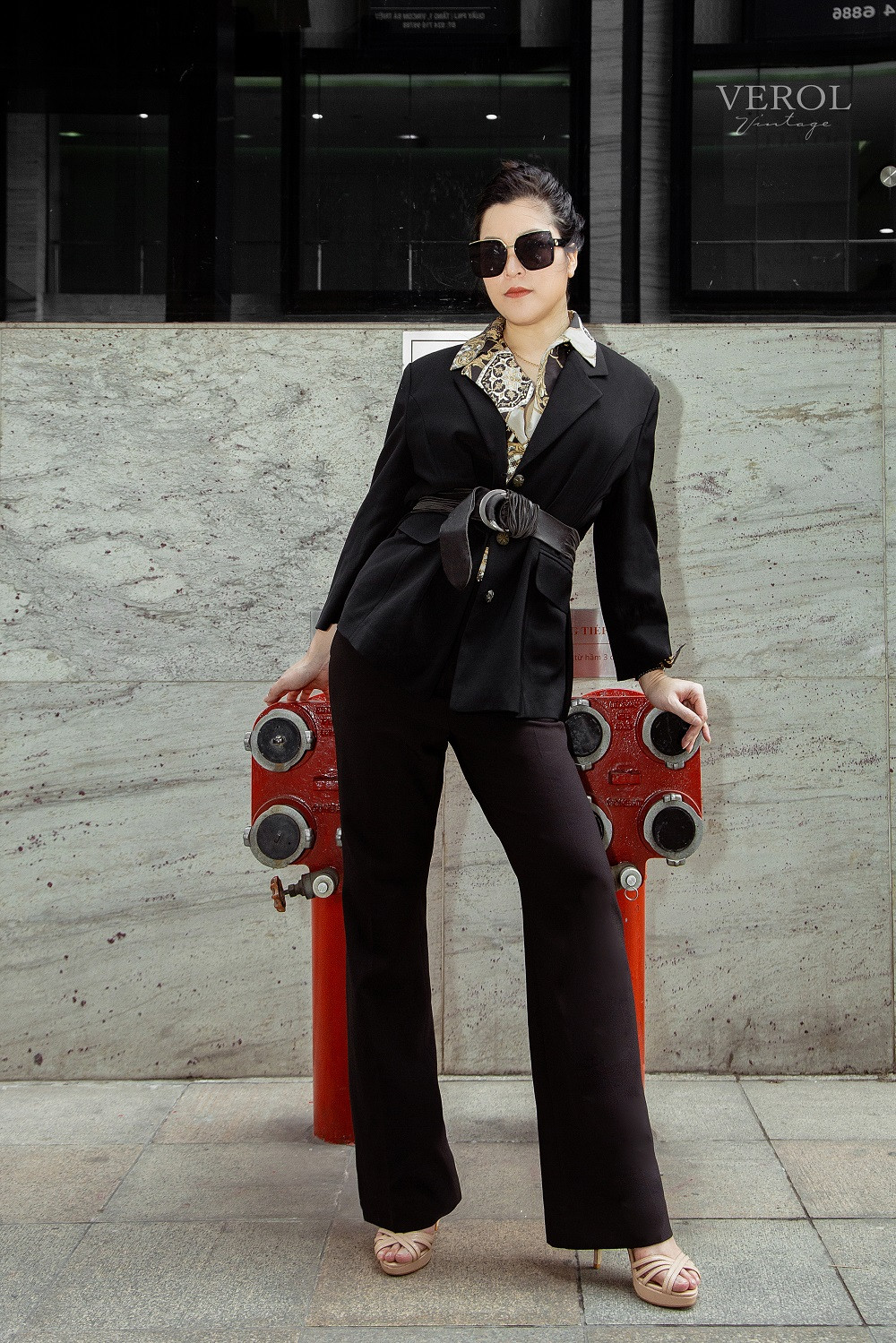 Cũng giống như nhiều đồng nghiệp tại Đài truyền hình kỹ thuật số (KTS) VTC hay các đài bạn, MC Hương Verol không ít lần phải “đau đầu” khi phải suy nghĩ về việc: “Hôm nay mặc gì để lên sóng, gặp gỡ khán giả trong những chương trình mình dẫn?”.