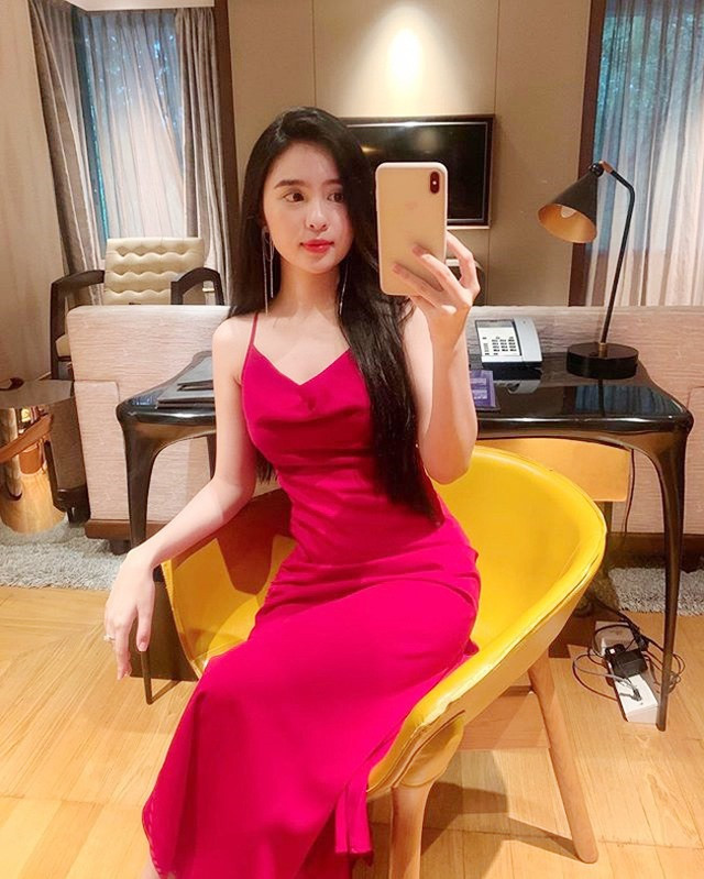 Sau khi được nhiều người biết đến, Ái Phi tham gia khá nhiều cuộc thi về nhan sắc. Cô từng đăng quang ngôi vị Hoa khôi Đại học Tôn Đức Thắng 2019, giành giải Miss Phong cách 2019, Á khôi Duyên dáng Tết Sinh viên 2019…