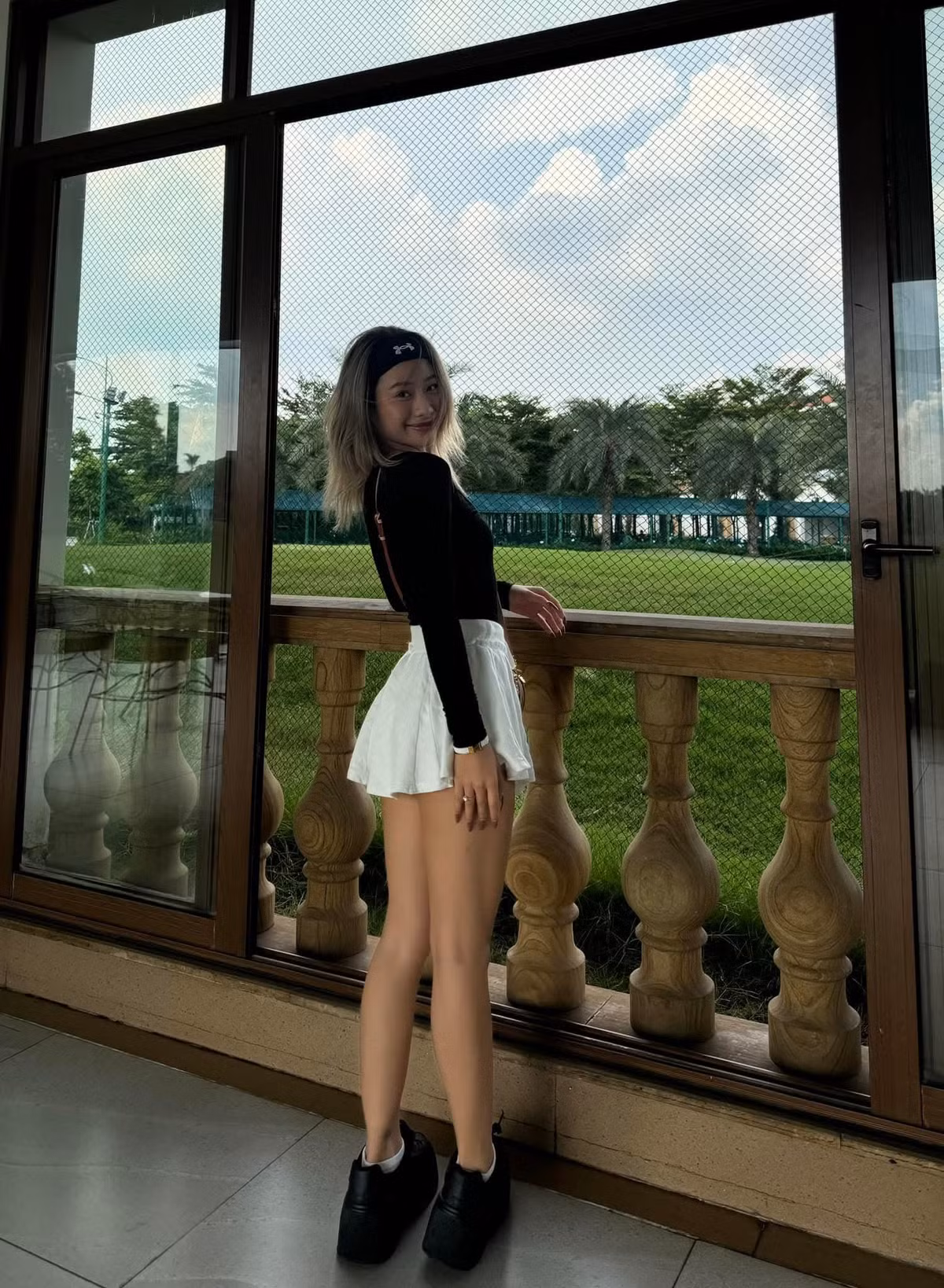 Một số dân mạng tích cực dành lời khen cho ngoại hình cũng như sự cố gắng tập luyện của Phạm Như Phương và gợi ý cô nàng có thể thử sức với bộ môn dancesport.