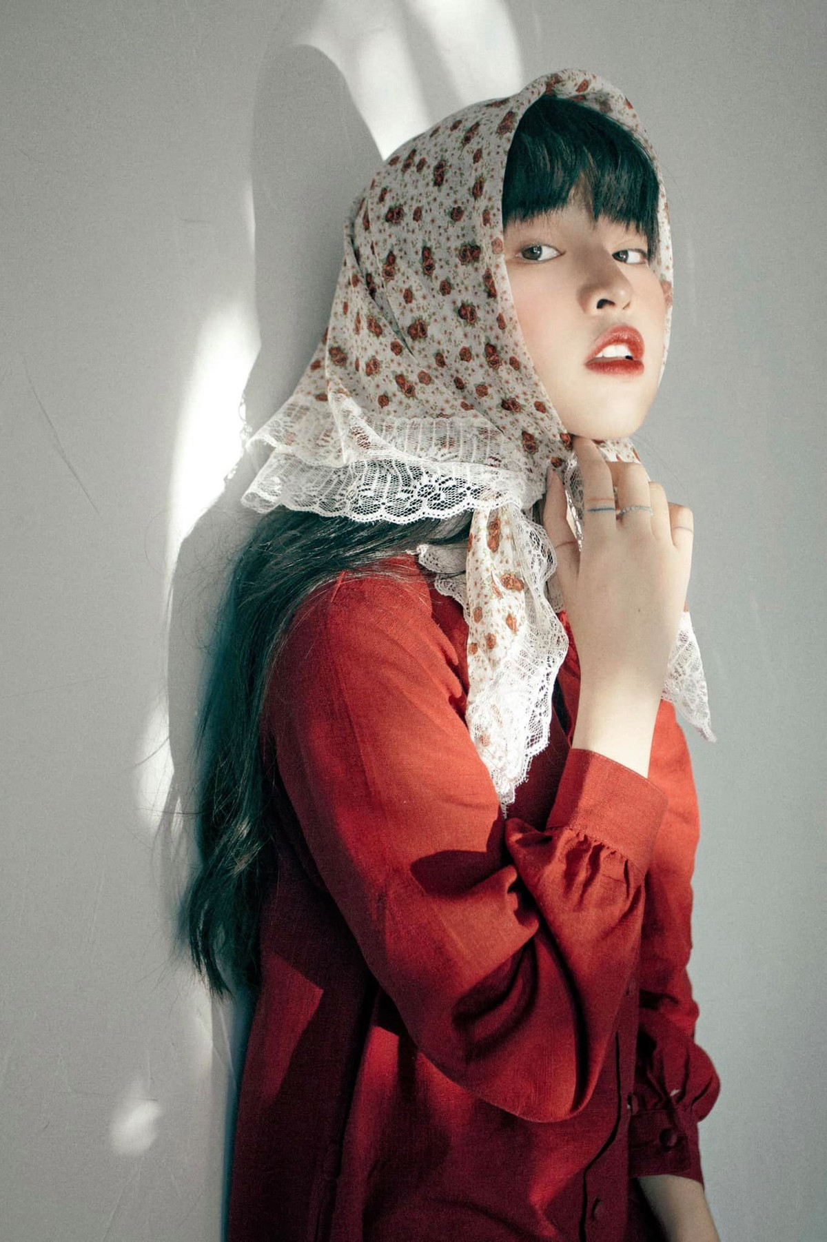 Nữ diễn viên Mắt Biếc cũng cho hay lần đầu xem phim "con heo" là vào năm lớp 12, khi đủ 18 tuổi.