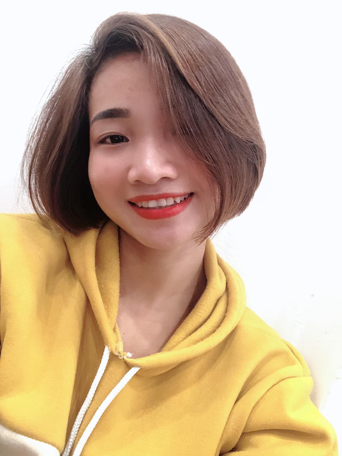 Cô gái nhỏ bé với sự kiên cường, không ngừng vươn lên trở thành người truyền cảm hứng cho thế hệ trẻ. Oanh là minh chứng rõ nhất cho việc người nhỏ bé cũng có thể tạo nên điều phi thường.