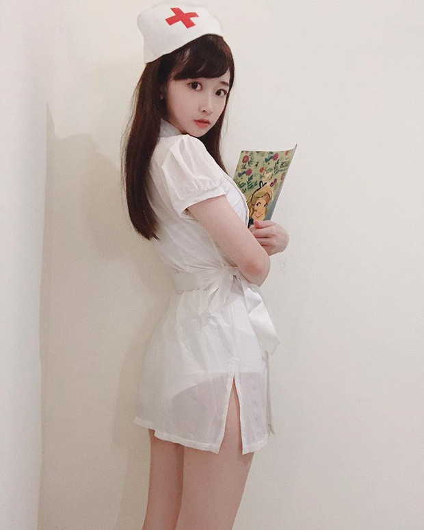 Được biết, một trong những tiêu chuẩn tìm bạn trai hàng đầu của Weiwei cũng là phải chơi game giỏi hơn mình nữa.