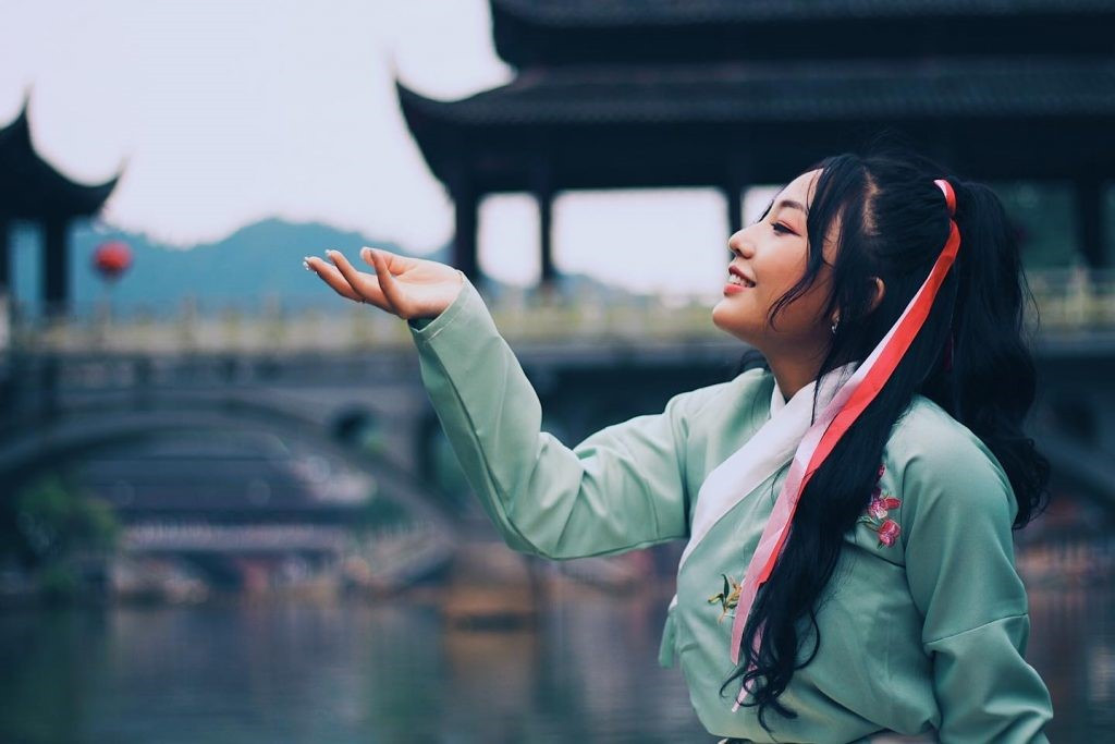 Có thể thấy, người Hoa định cư ở Việt Nam nói chung và TP HCM nói riêng từ hơn 3 thế kỷ nay đã phần nào tạo nên những giá trị đặc sắc trong đời sống văn hóa tinh thần nơi đây.