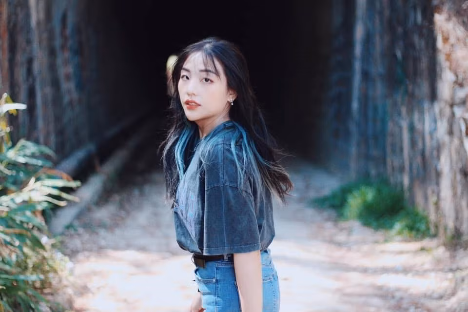 Melon gây bão mạng xã hội với những video chia sẻ tiếng Quảng Đông và tiếng phổ thông. Melon luôn mong muốn thông qua các sản phẩm của mình có thể truyền bá văn hoá truyền thống Trung Hoa đến gần hơn với các bạn trẻ Việt.