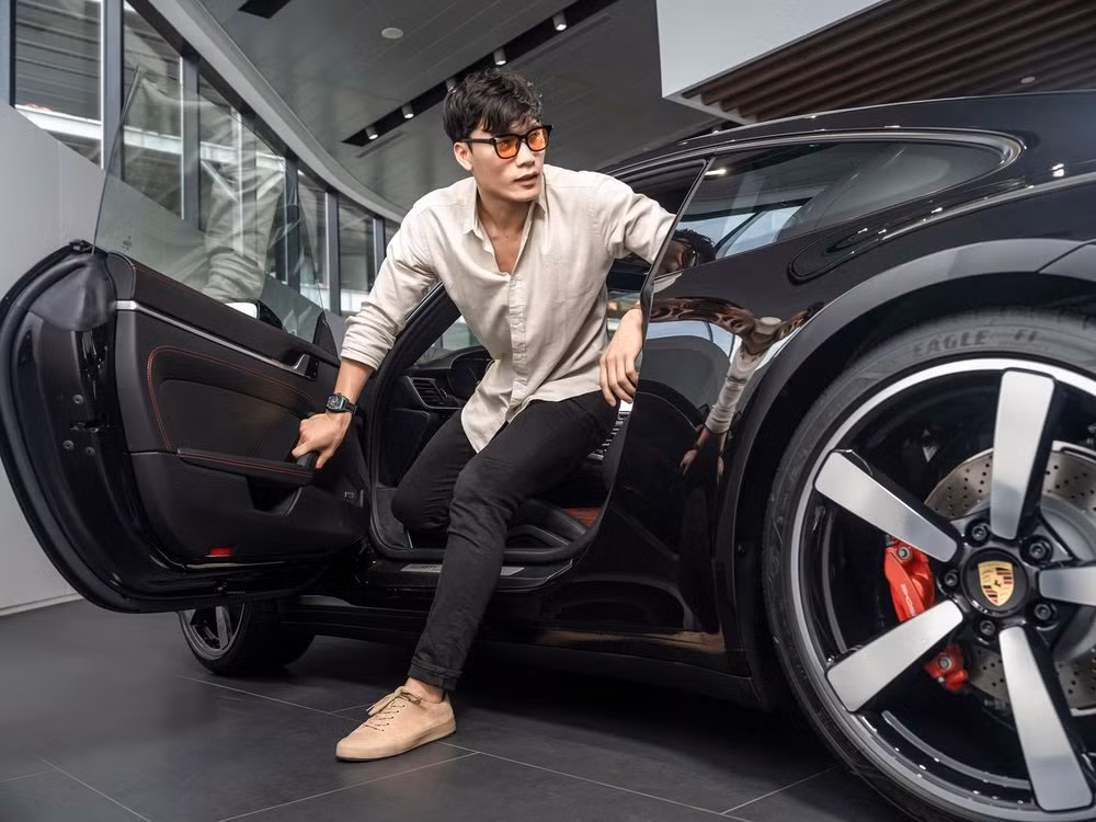 Từ năm 2019 đến nay, Bùi Tiến Dũng gần như không được ra sân nhiều trong các trận đấu, phải làm bạn với băng ghế dự bị. Không thể cạnh tranh với các đồng đội ở cùng vị trí trong đội rồi lại gặp chấn thương dẫn đến nghỉ thi đấu một thời gian.