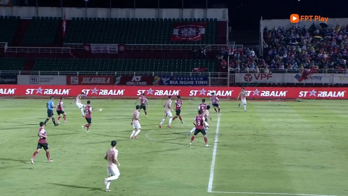 CLB CAHN gui cong van khieu nai trong tai vi mat oan ban thang