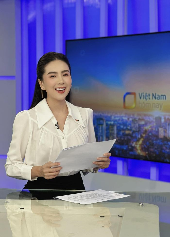 “MC đẹp nhất VTV” lâu lâu hở bạo gợi cảm khiến fan chú ý “MC dep nhat VTV” lau lau ho bao goi cam khien fan chu y