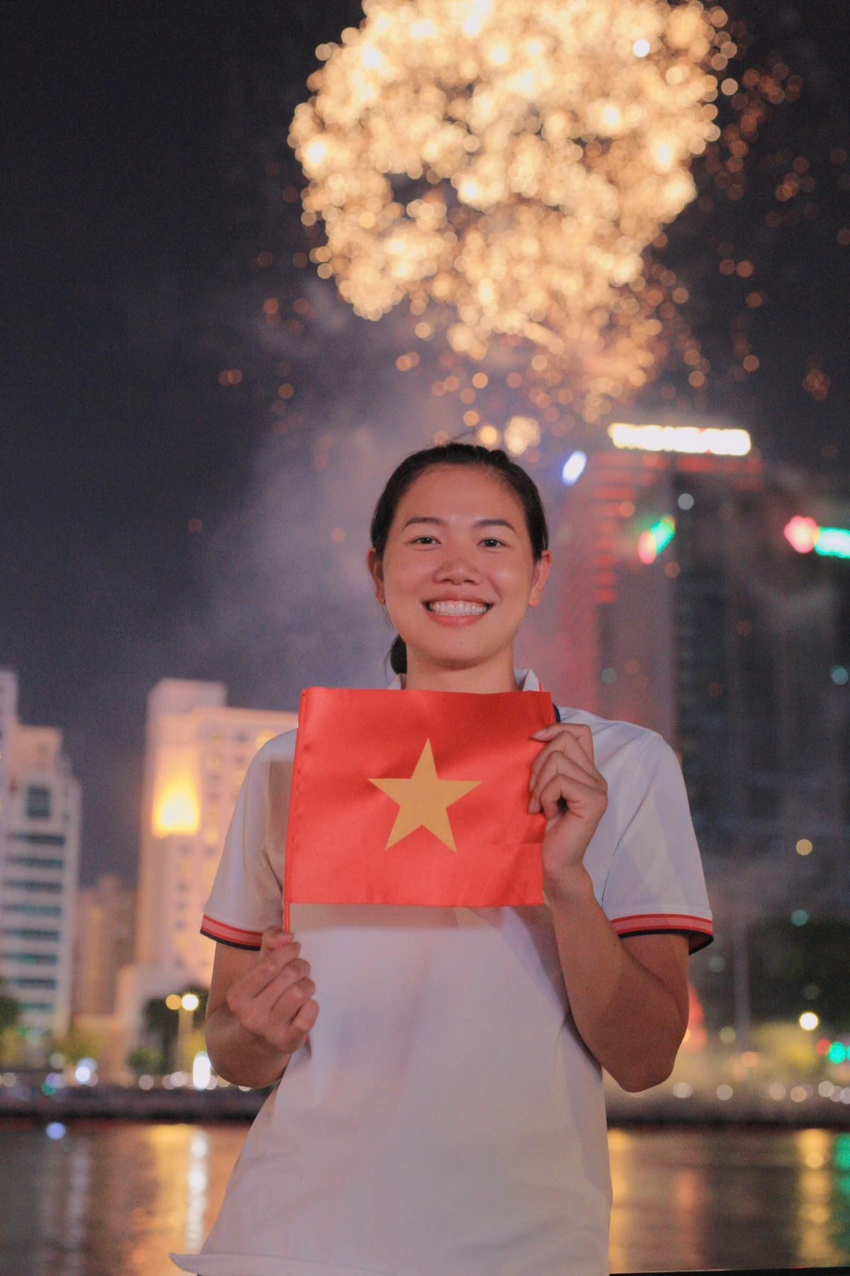 Không chỉ là thay đổi về bên ngoài, người ta còn thấy Ánh Viên tự tin, thoải mái hơn trước ống kính.