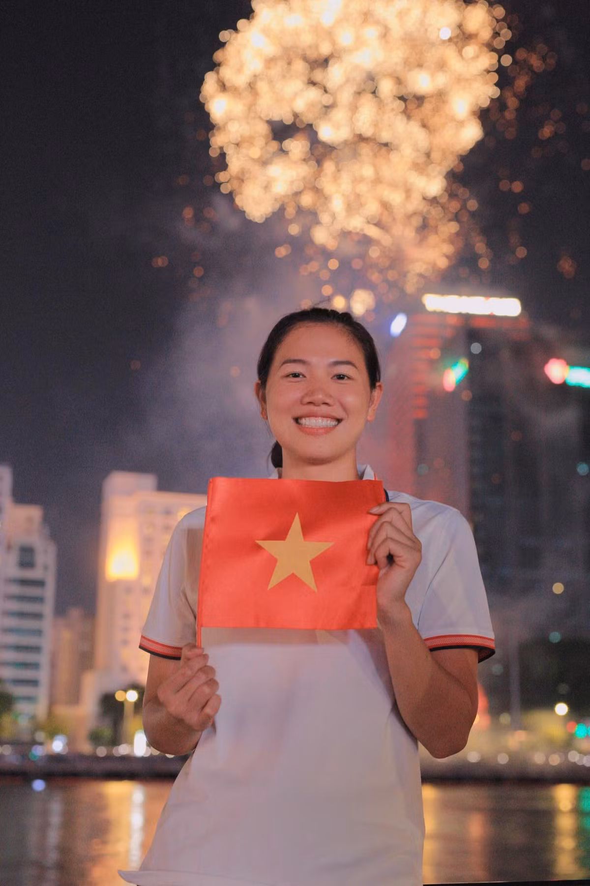 Không chỉ là thay đổi về bên ngoài, người ta còn thấy Ánh Viên tự tin, thoải mái hơn trước ống kính.