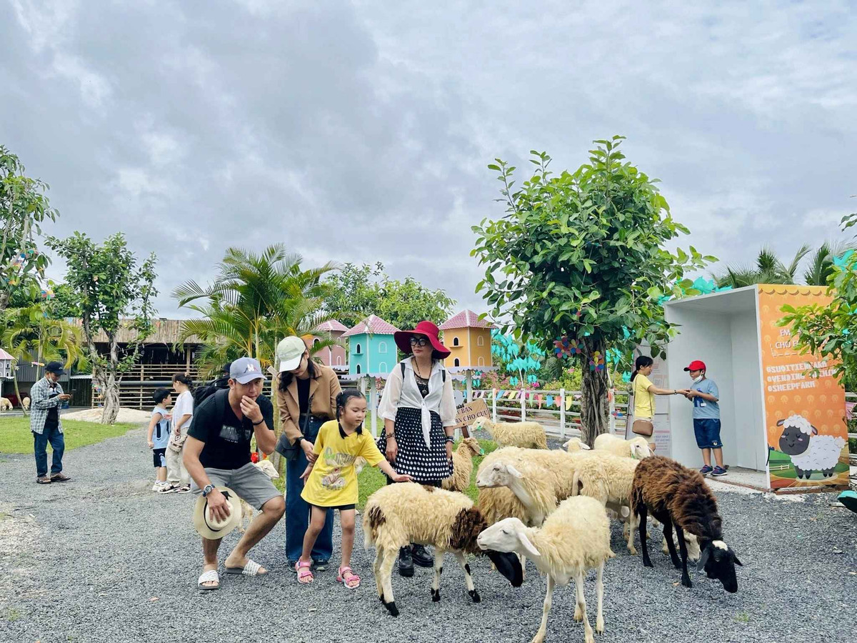 Nghi phep du lich sau Tet vi sao lai thinh hanh trong gioi tre?-Hinh-2