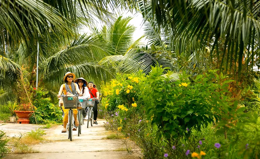 Nghi phep du lich sau Tet vi sao lai thinh hanh trong gioi tre?