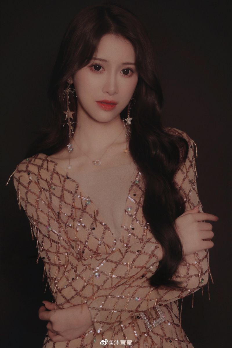 Trước sự việc này, rất nhiều fan đã lên tiếng bênh vực YingYing, cho rằng cô hoàn toàn không có lỗi trong tình huống ngoài ý muốn đó.