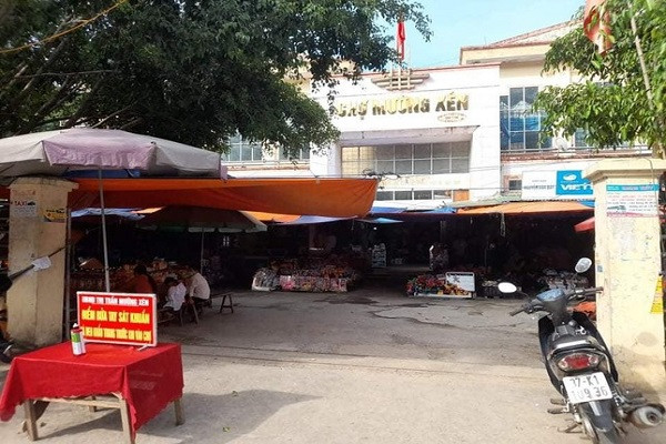 Nghe An: Khoi to bo sau lanh dao thi tran thu tien cua tieu thuong