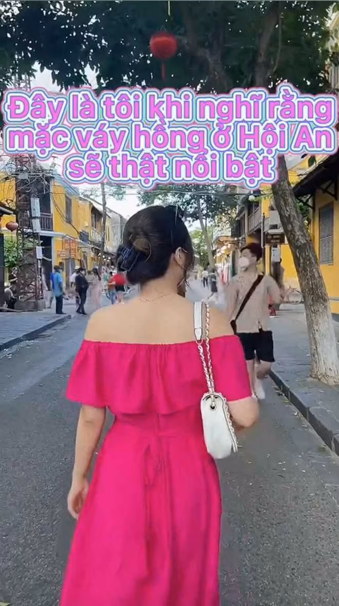 Dien vay hong du lich Hoi An, co gai phat hien dieu bat ngo