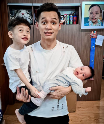 Bé Cáo – con thứ 2 của Độ Mixi, mới gần một tuổi.