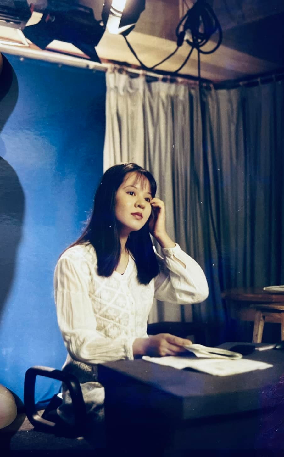 Trong những gương mặt quen thuộc trên sóng truyền hình với cư dân mạng, có một mỹ nhân sở hữu nhan sắc xinh đẹp cùng sự duyên dáng khó ai sánh kịp. Đó chính là MC Đặng Diễm Quỳnh.