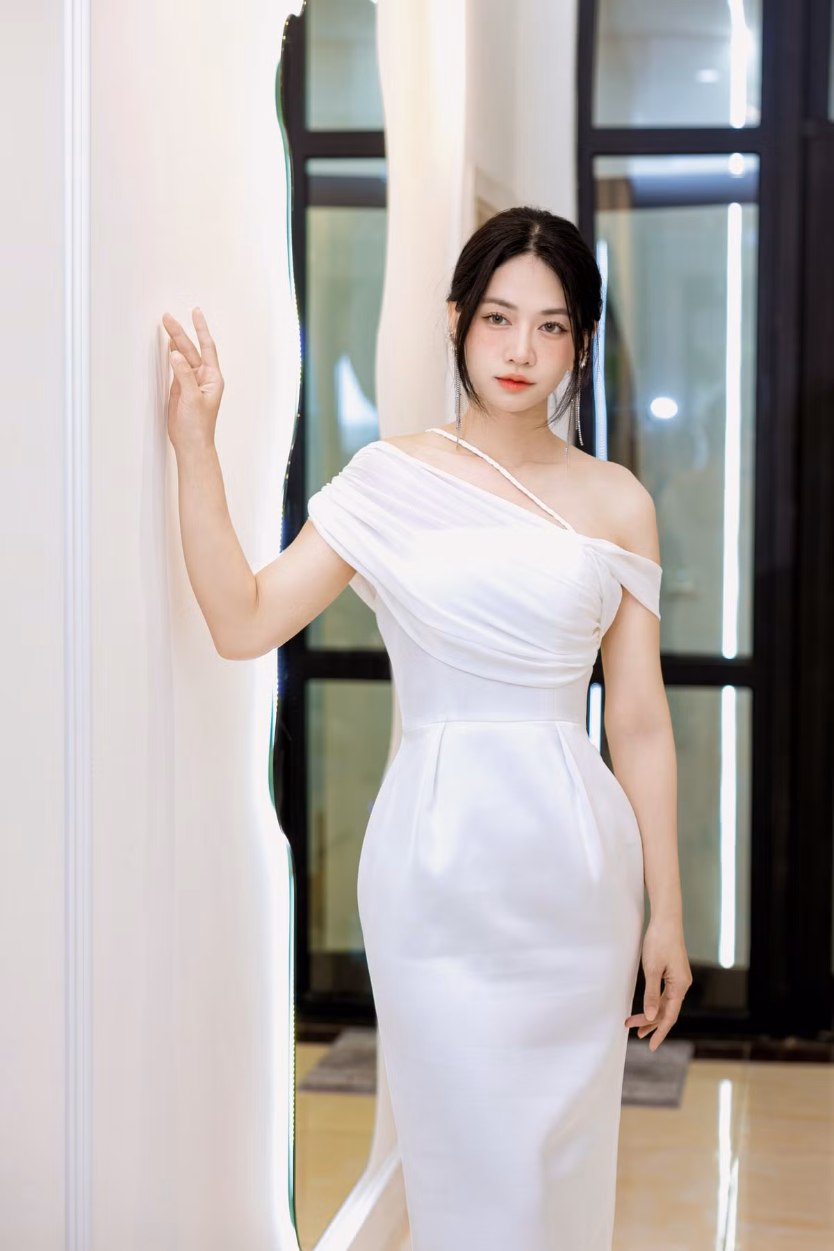 Lê Bống từng chia sẻ rằng, ngoài công việc, việc chăm sóc sức khỏe và duy trì vóc dáng là yếu tố quan trọng giúp cô cảm thấy tự tin, nhiều năng lượng hơn trong mỗi công việc mình làm, từ diễn xuất đến dẫn chương trình.