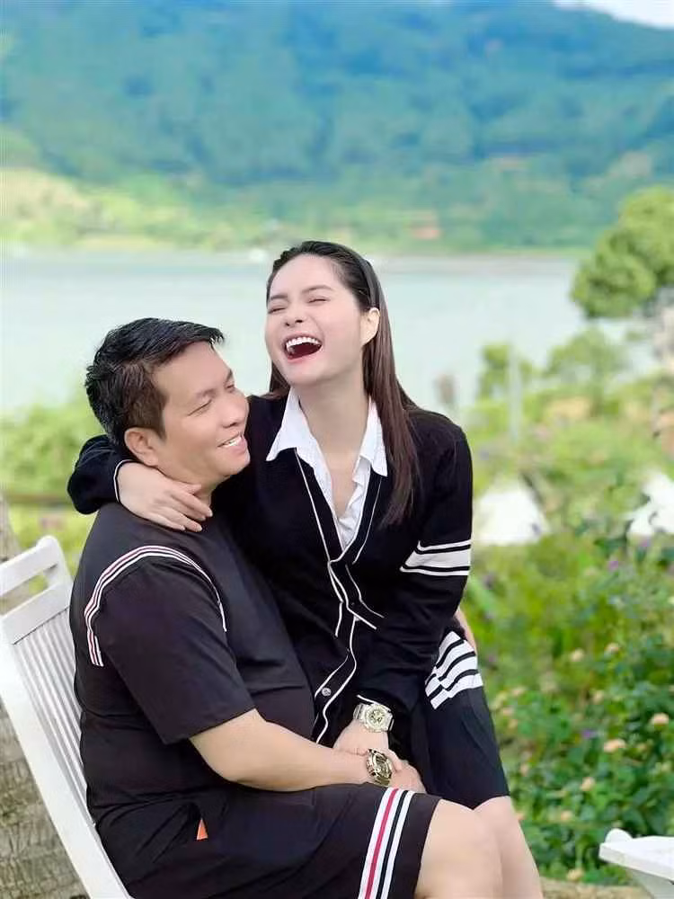 Đoàn Di Băng - Nguyễn Quốc Vũ rời xa phố thị về với vùng cao.