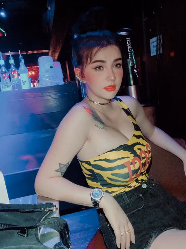 Độ hot của Jessie Vard không hề giảm qua từng bộ ảnh được cô nàng đăng tải trên trang cá nhân.