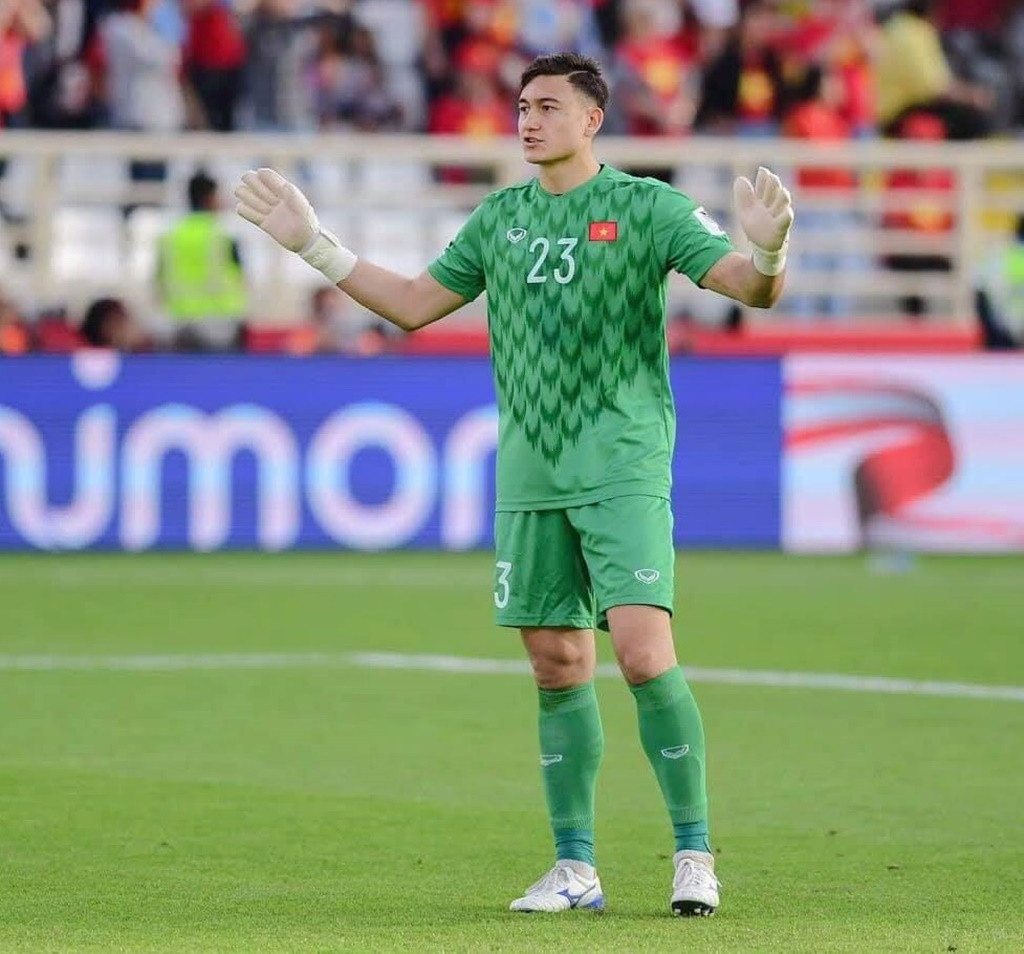 Van Lam lo hen voi doi tuyen Viet Nam, dieu gi dang xay ra?-Hinh-2