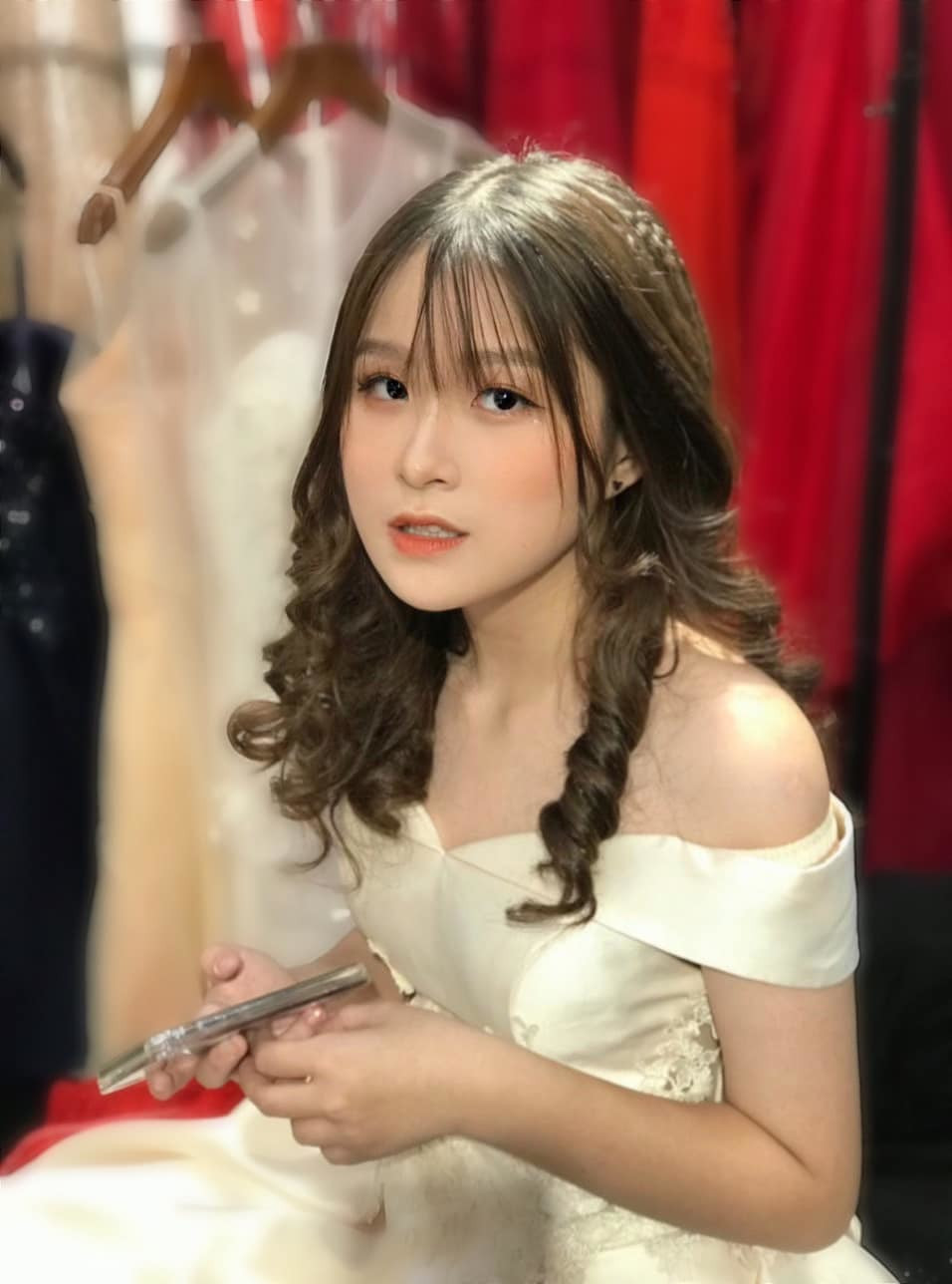 Thời buổi gái đẹp nhiều vô kể nhưng hội gái vừa xinh vừa giỏi thì lại càng hút sự chú ý hơn nữa. Điển hình mới nhất phải nhắc đến rich kid của làng TikTok có tên Chao.