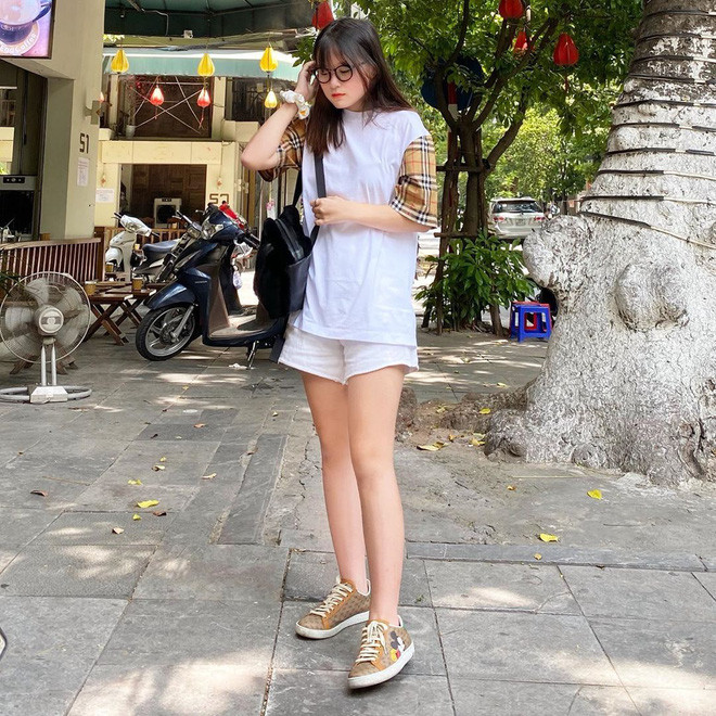 Cuối năm 2020, Châu Anh còn nhận được học bổng từ Đại học New York – một trong những ngôi trường danh giá bậc nhất nước Mỹ chỉ sau Đại học Stanford và Đại học Harvard.