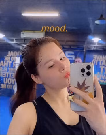 Cụ thể, bức ảnh được cựu hot girl đời đầu này khoe trên dòng story cá nhân và ngay lập tức thu hút sự chú ý của netizen.