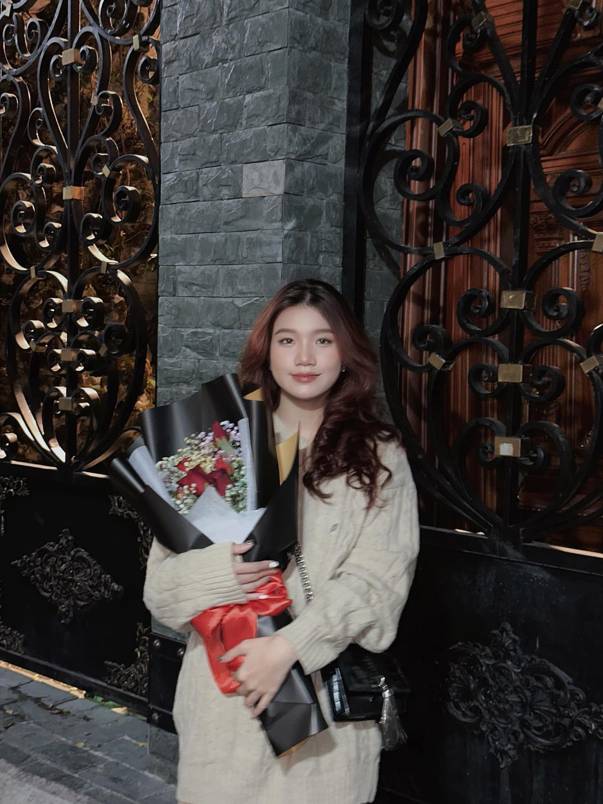 Đặc biệt, gái xinh này còn make-up cực kỳ “đầm tay” với xu hướng trang điểm 3D, vốn đòi hỏi kỹ thuật sử dụng cọ điêu luyện.