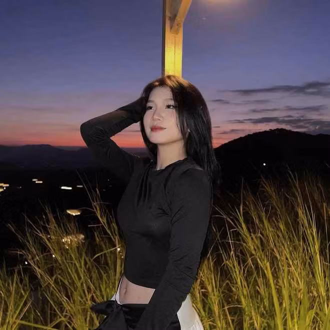 Sở trường của Diễm Quỳnh là bộ môn nhảy cổ động (cheerleading) đầy năng lượng và thử thách.